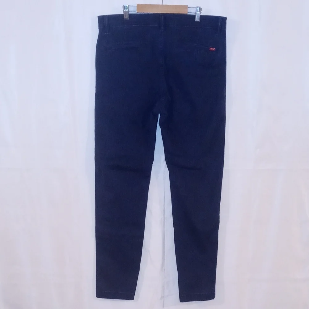 Levi's Navy Men's Chinos - Picture 3 of 5